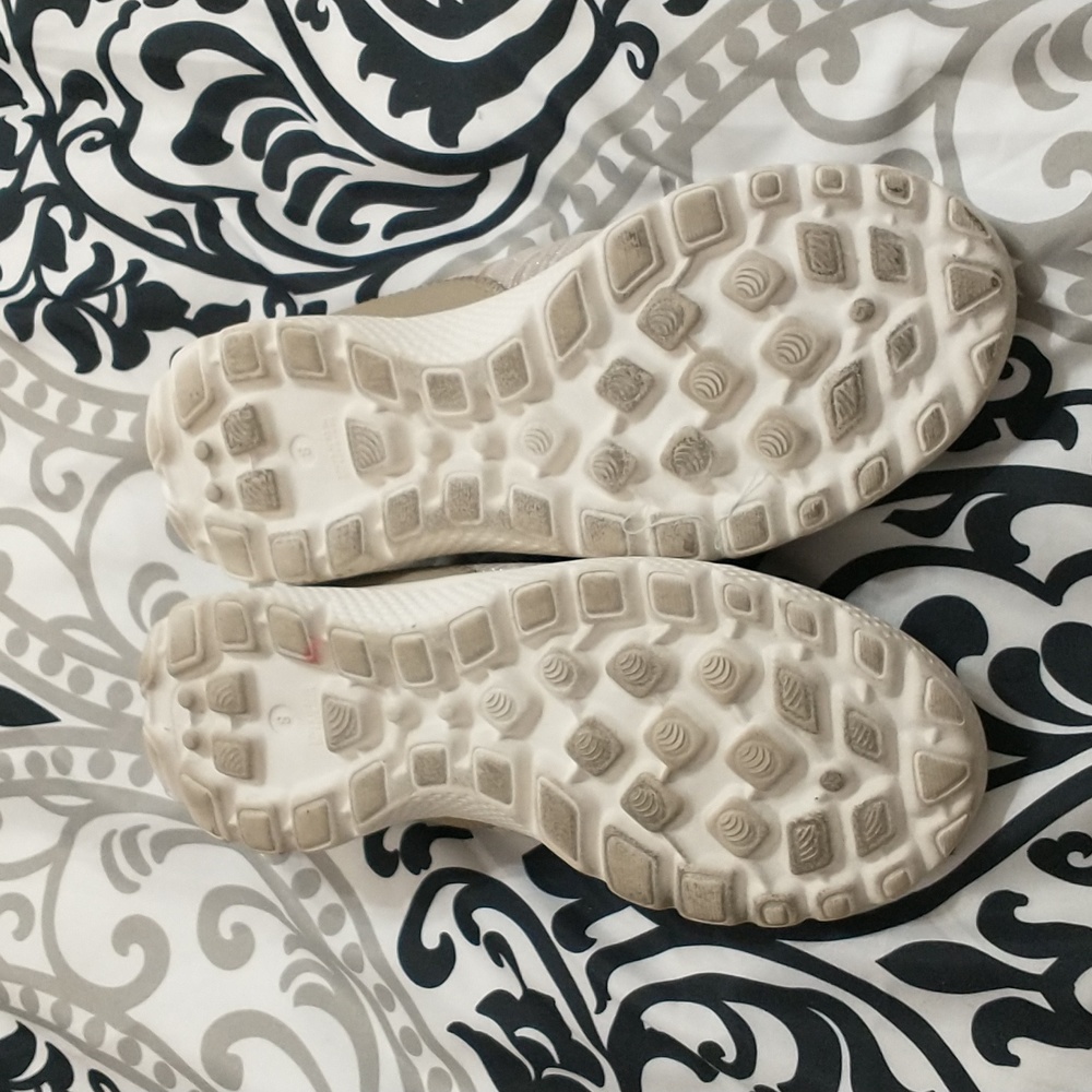SZ 8  Cool Wave slip-ons memory foam worn in very few times - Picture 3 of 4